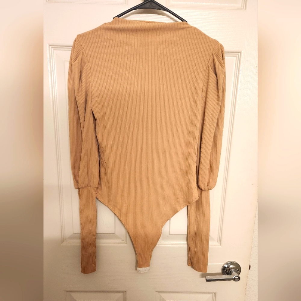BODYSUIT with puffer arms